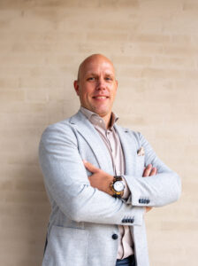 Angelo Hellmig, eigenaar van ACG Schilders & Totaalonderhoud